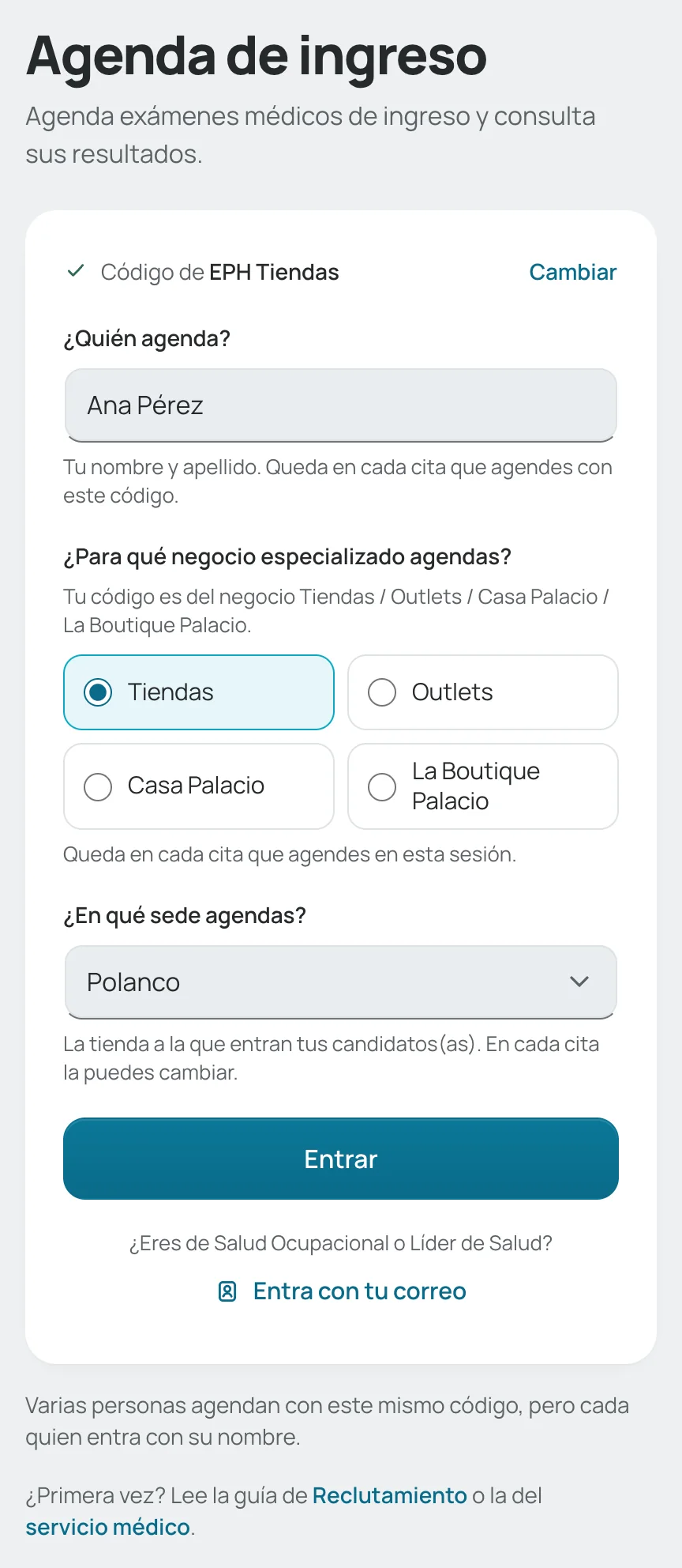Paso «¿Quién agenda?» con el nombre escrito, el negocio especializado escogido y la sede